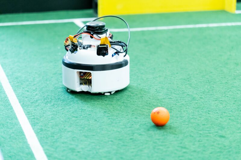 Robot celok.jpg