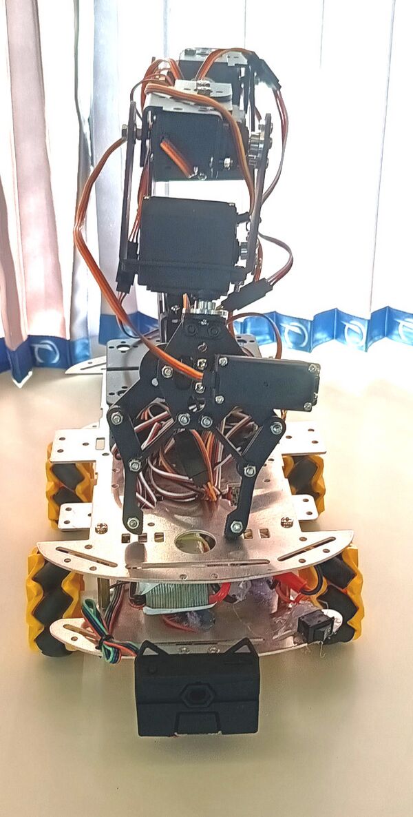Oganeson robot1.jpg